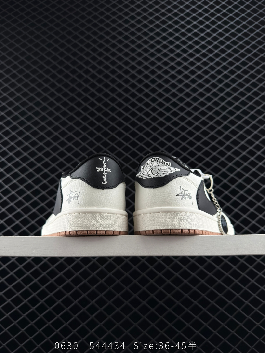 Travis Scott x Air Jordan 1 ” Reverse Mocha “